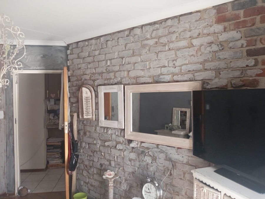 2 Bedroom Property for Sale in Pellissier Free State